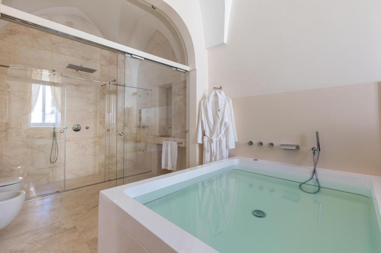 Отель Palazzo Mascetti Остуни Экстерьер фото