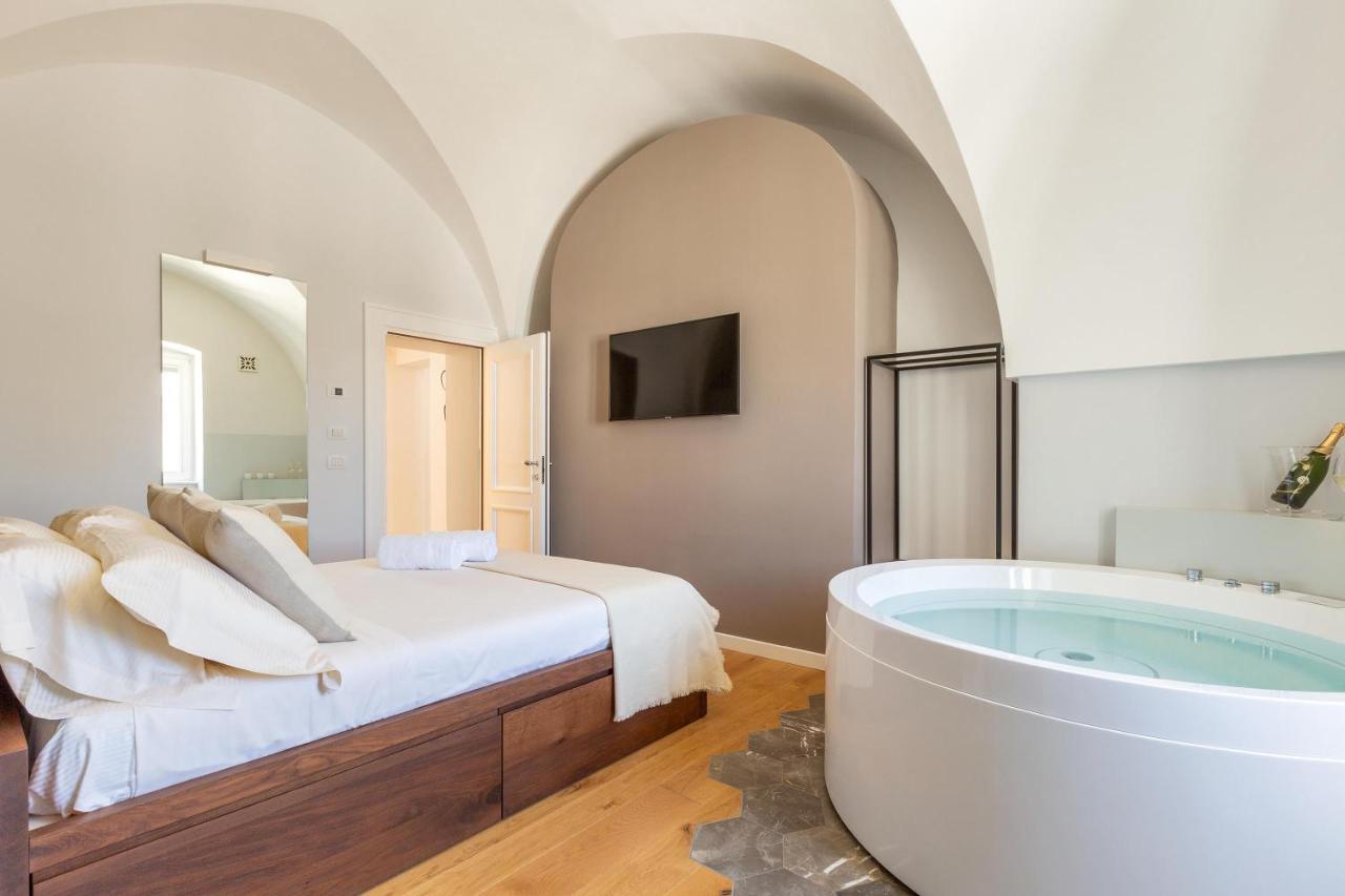 Отель Palazzo Mascetti Остуни Экстерьер фото